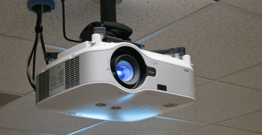 Sewa Proyektor Terdekat