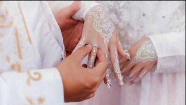 Daftar Nikah Adat