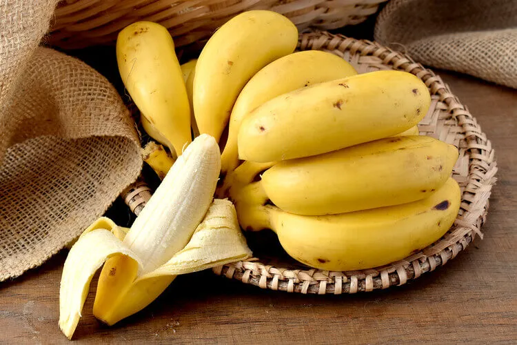 olahan pisang dan kelapa parut