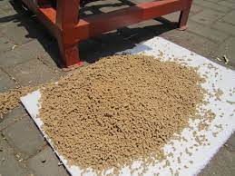 Cara Membuat Pelet Ikan Lele Sederhana